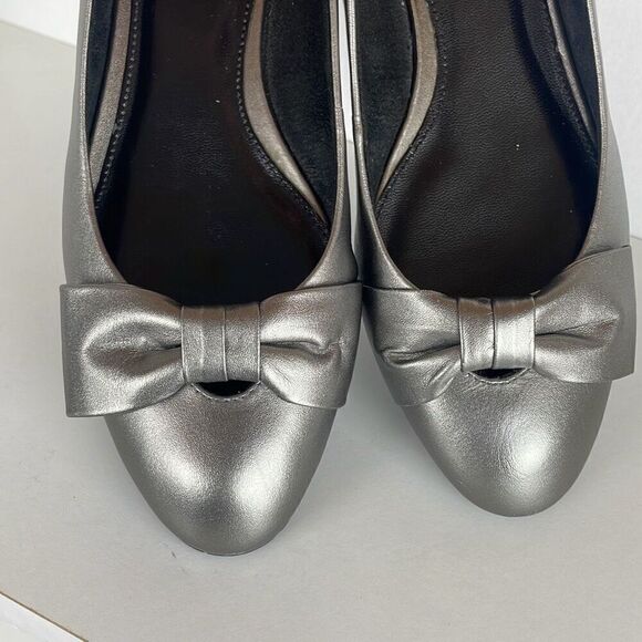 Ann Taylor LOFT Bow Accent Micro Wedge Flats 6 - Picture 14 of 16